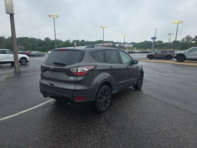 Used 2017 Gray Ford SE image 3