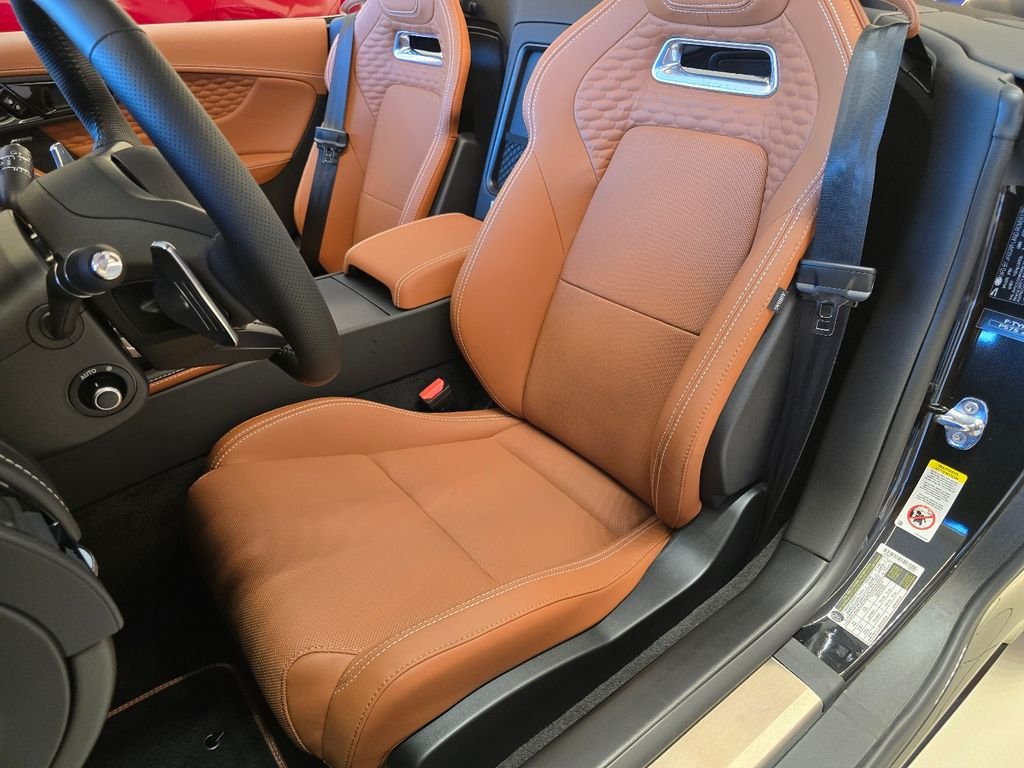 2024 Jaguar F-Type R75 - Photo 31