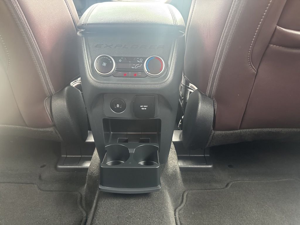 Used 2025 Gray Ford Platinum image 31