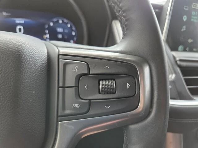 Used 2024 Iridescent Pearl Tricoat Chevrolet LT image 16