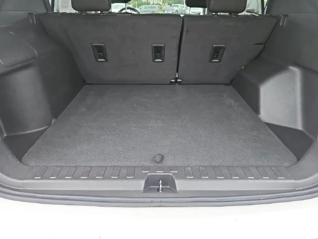 Used 2024 Summit White Chevrolet LS image 23