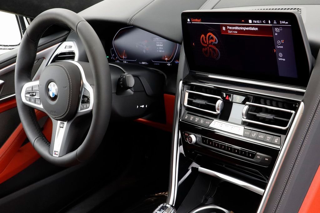 2025 BMW 8 Series 840i - Photo 23