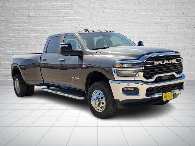 New 2026 Granite Crystal Metallic Clear-Coat Exterior Paint RAM Big Horn image 6