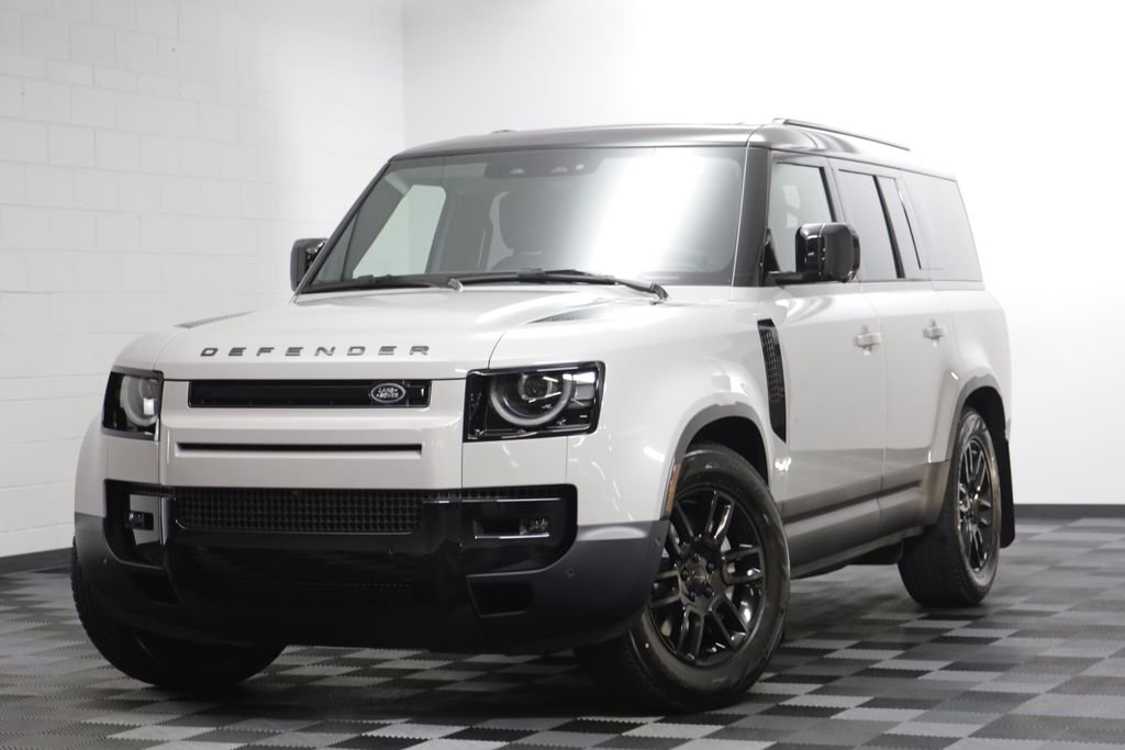 2026 Land Rover Defender 130 S P300's photo