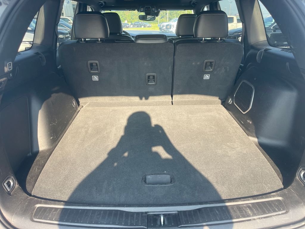 Used 2024 Silver Jeep 4xe image 9
