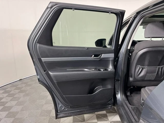 Used 2022 Gray Hyundai SEL image 38