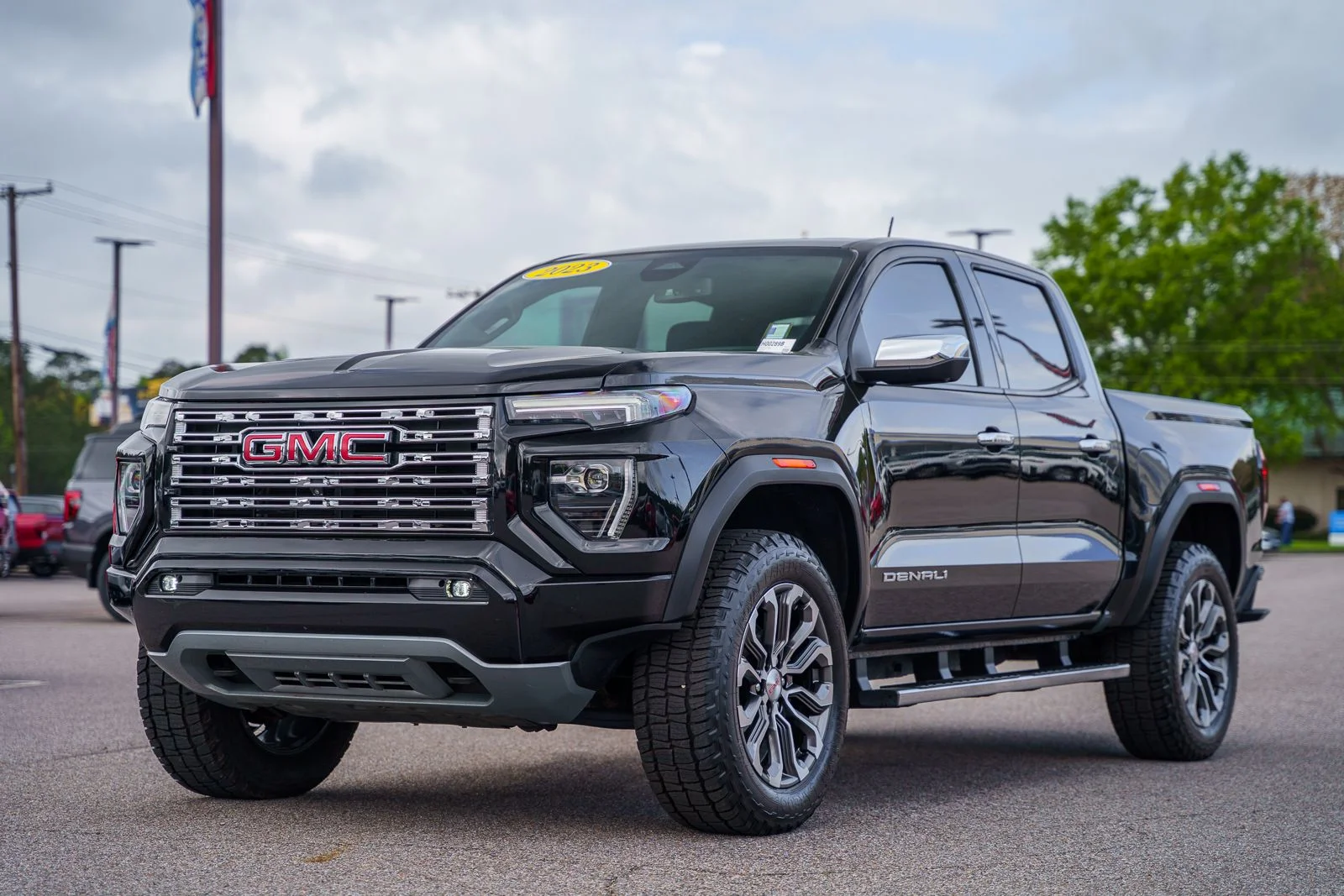 Used 2023 Black GMC Denali image 2