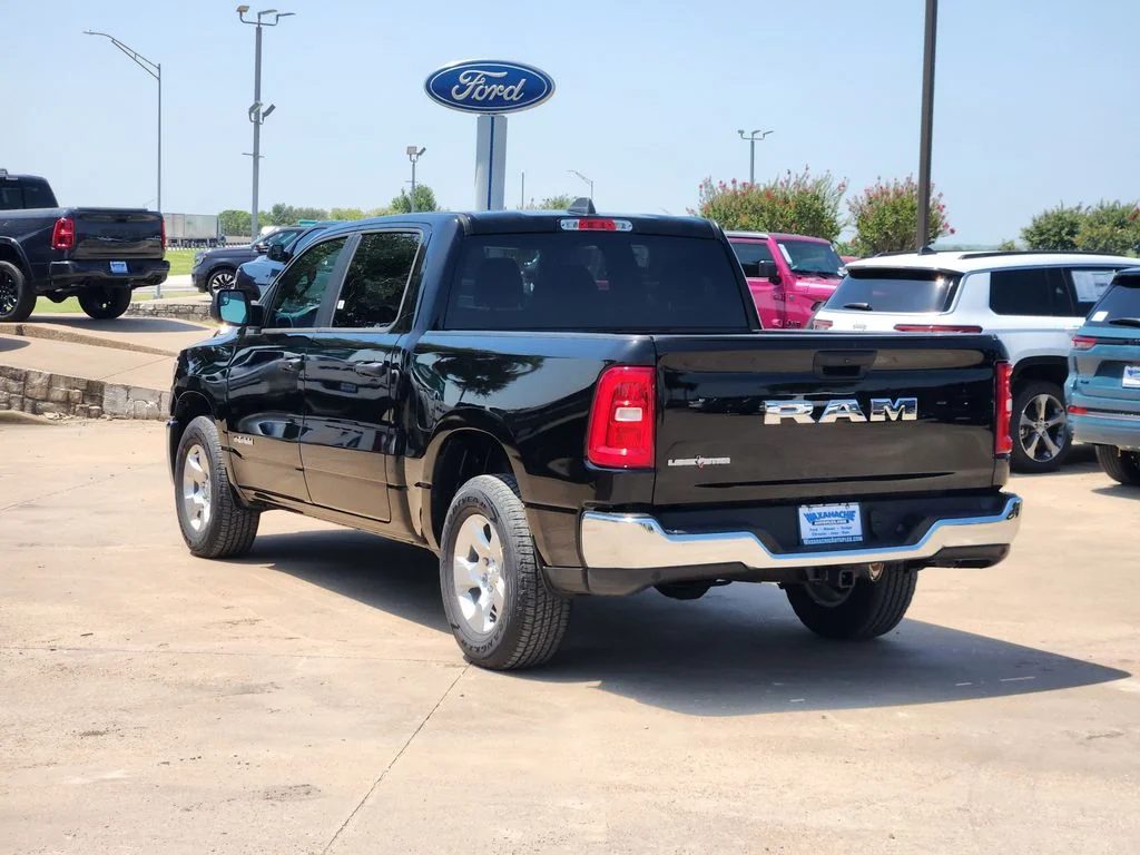 New 2026 Diamond Black Crystal Pearl-Coat Exterior Paint RAM Big Horn/Lone Star image 3