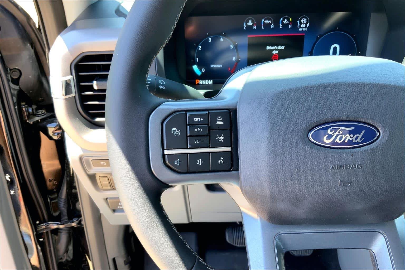 Used 2024 Agate Black Metallic Ford XLT image 23