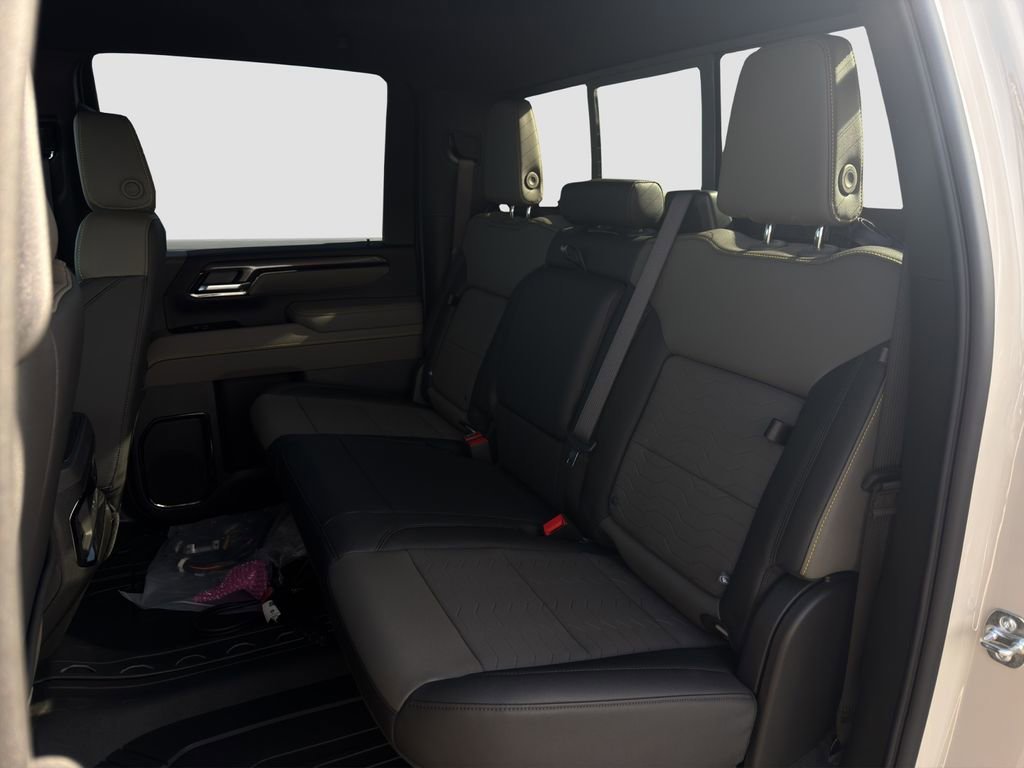 2026 Chevrolet Silverado 2500 HD ZR2 - Photo 13