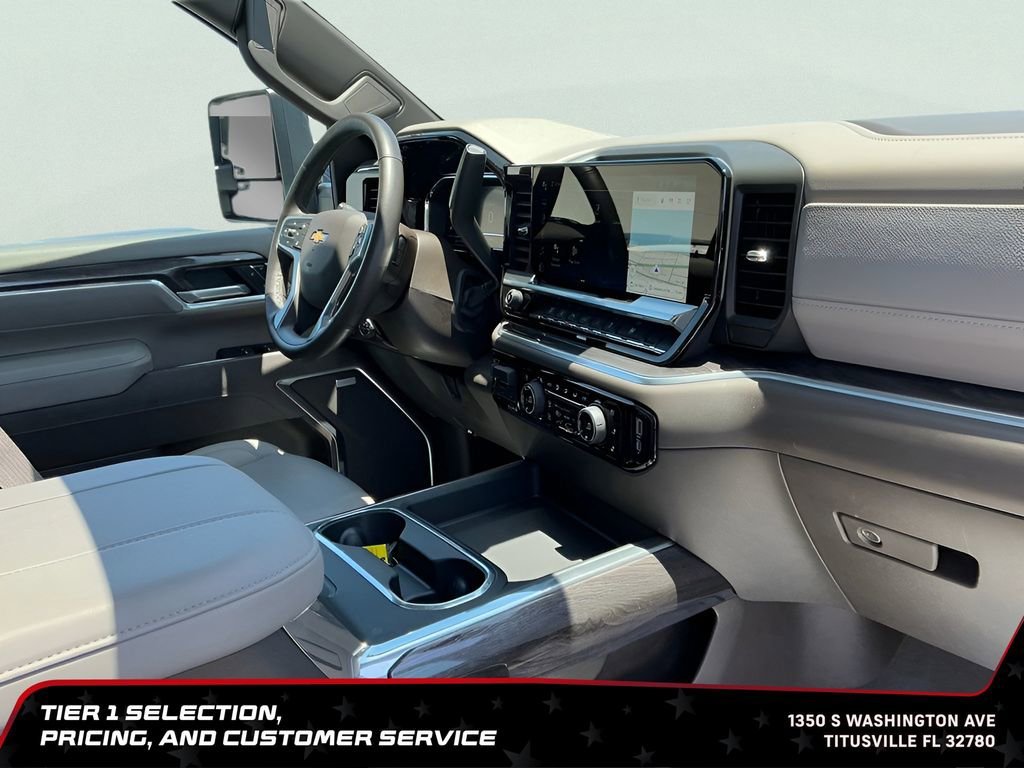 2025 Chevrolet Silverado 3500HD LTZ - Photo 13