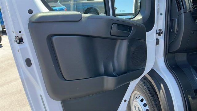 New 2026 Bright White Clearcoat RAM Tradesman image 17