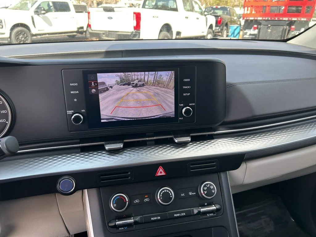 2024 Kia Carnival LX Seat Pkg - Photo 18