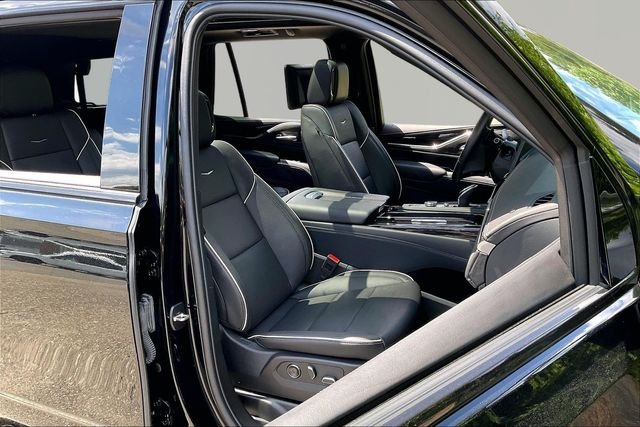 Used 2024 Black Cadillac Sport image 21