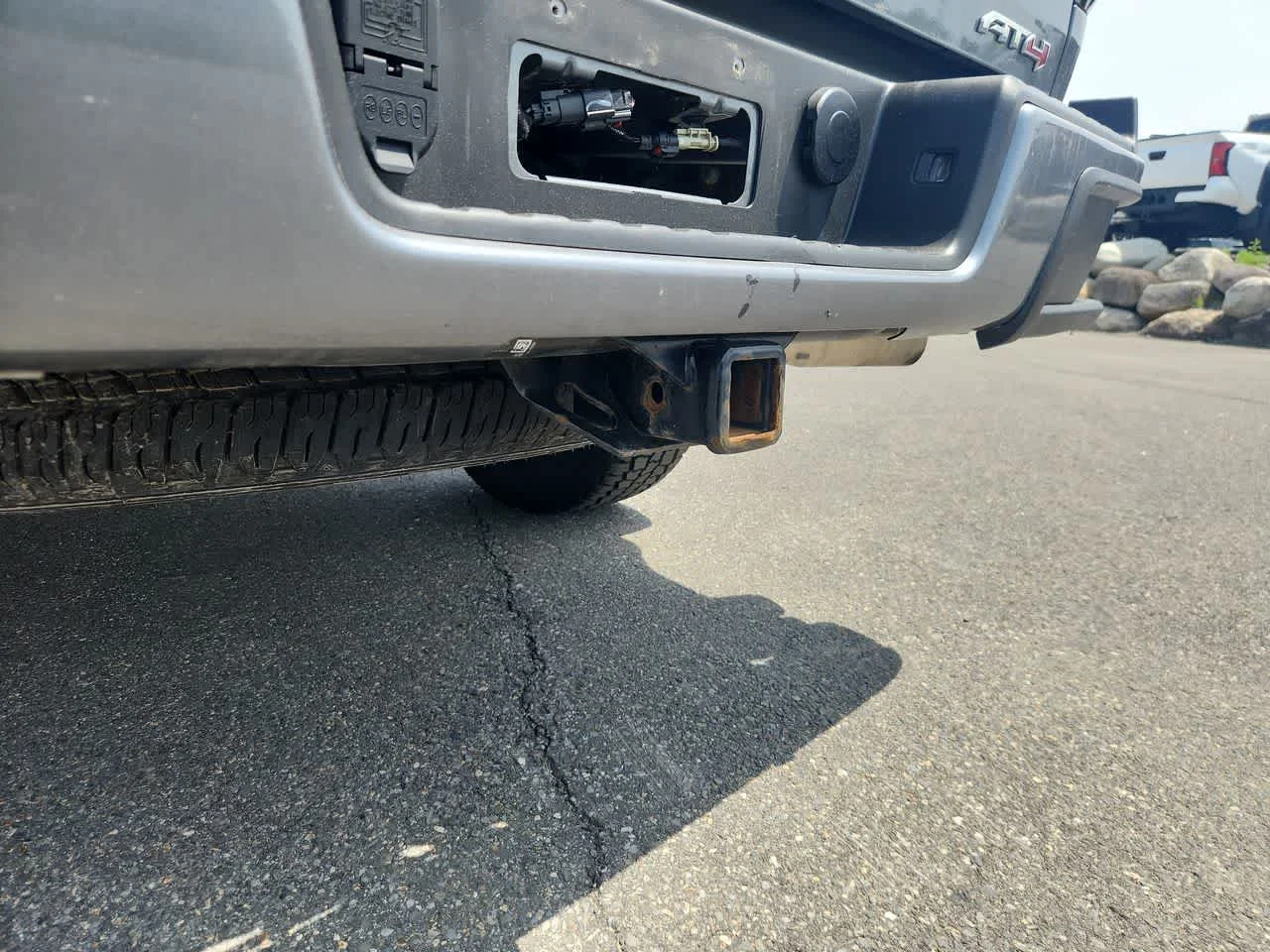 Used 2022 Satin Steel Metallic GMC AT4 - Cloth image 16