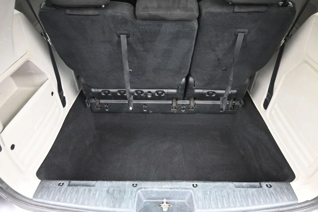 Used 2014 Silver Dodge SXT image 12