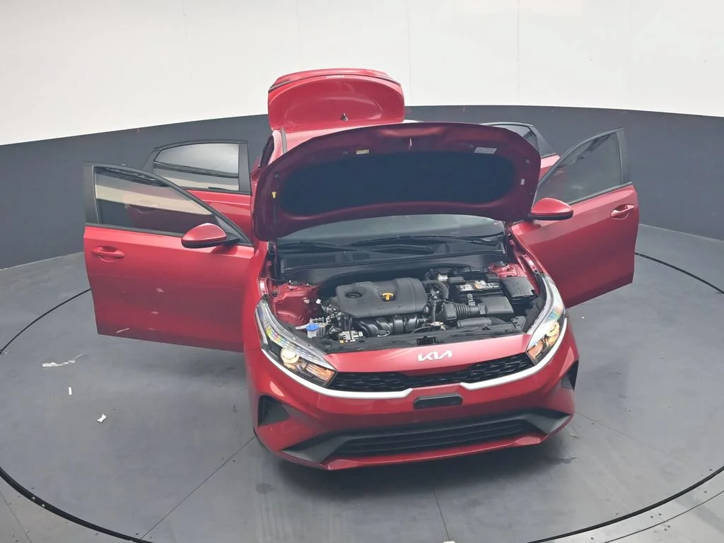 Used 2023 Red Kia LXS image 36