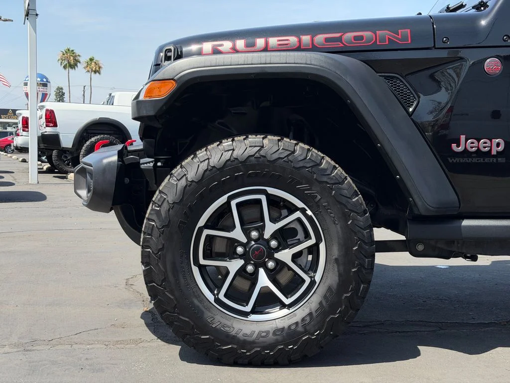 Certified Used 2025 Black Jeep Rubicon image 20