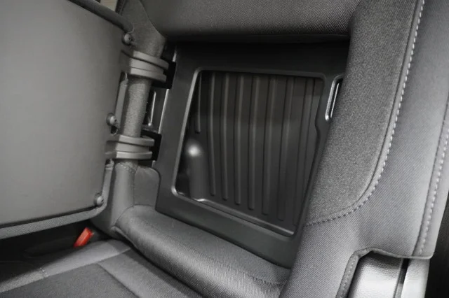 New 2026 Summit White GMC Elevation image 23