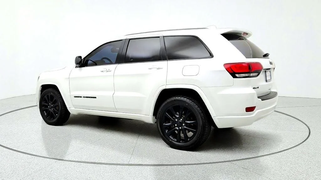 Used 2020 Bright White Clearcoat Jeep Altitude 4x4 image 7