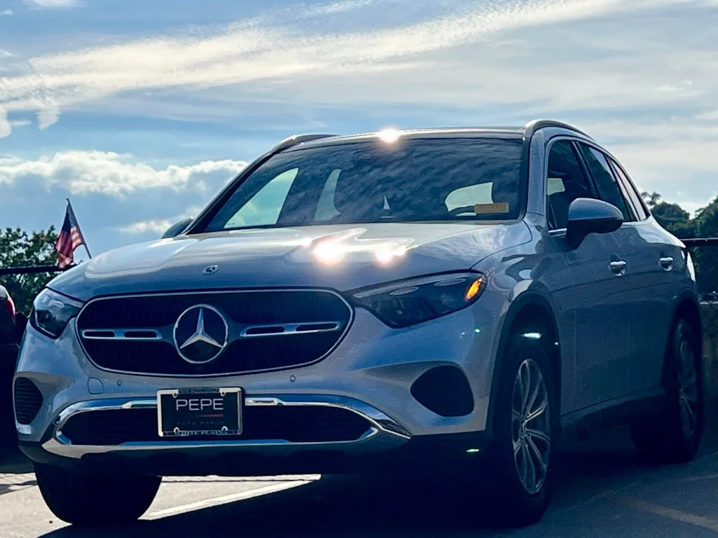 Certified Used 2023 Silver Mercedes-Benz GLC 300 image 4