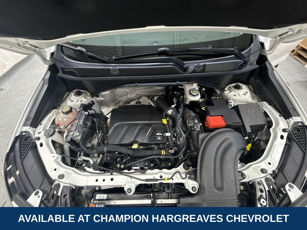 Used 2023 Summit White Buick Select image 38