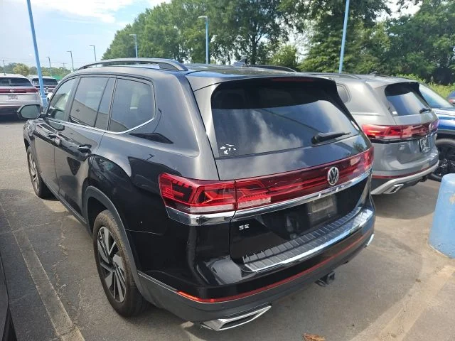 Used 2024 Black Volkswagen 2.0T SE w/Technology image 4