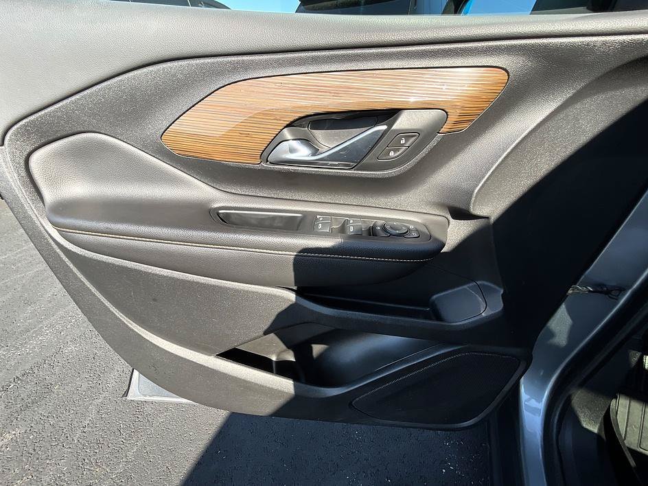 Used 2019 Gray GMC SLE image 19