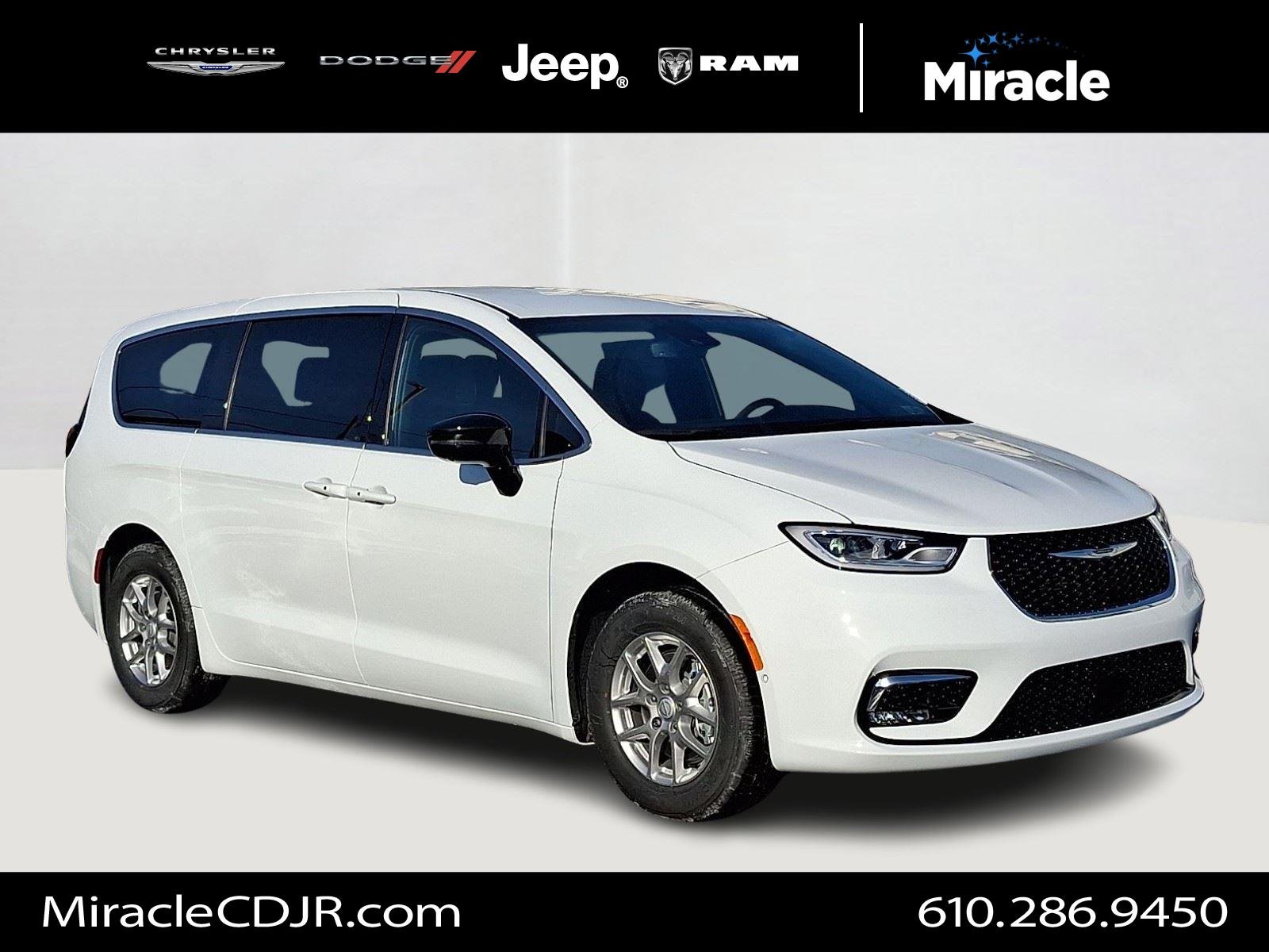New 2026 Bright White Clear-Coat Exterior Paint Chrysler Select image 1