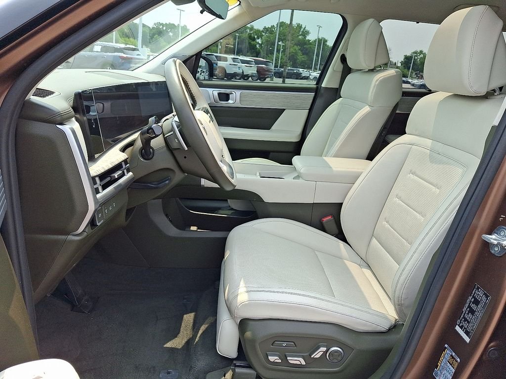 Used 2024  Hyundai Calligraphy image 15