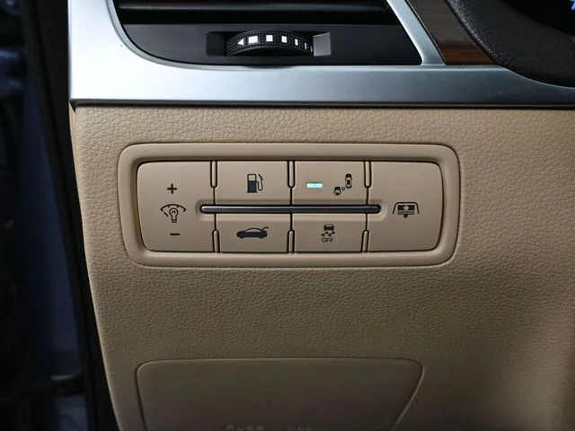 2015 Hyundai Genesis Base - Photo 34