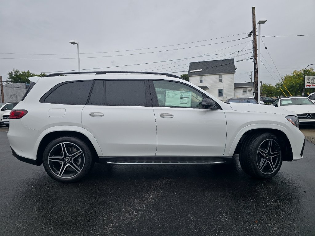 New 2027 MANUFAKTUR Moonlight White Metallic Mercedes-Benz GLS 450 image 26