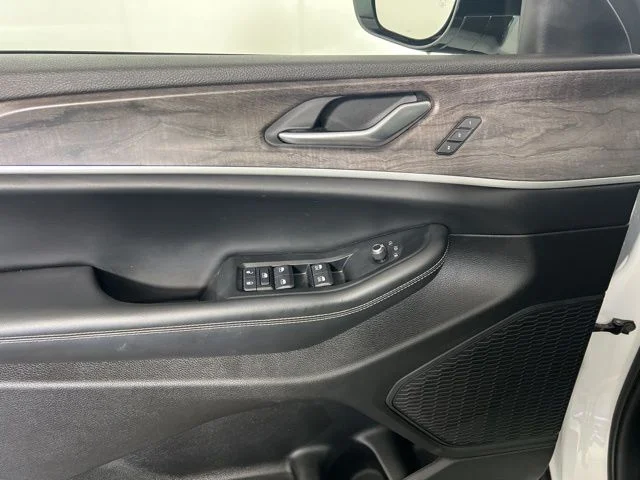 Used 2023 White Jeep Limited image 17