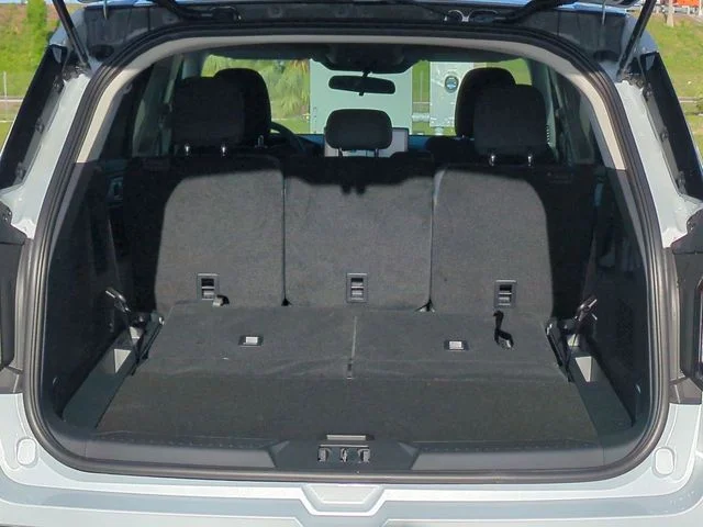 New 2026 Space White Metallic Ford Active 100A image 13
