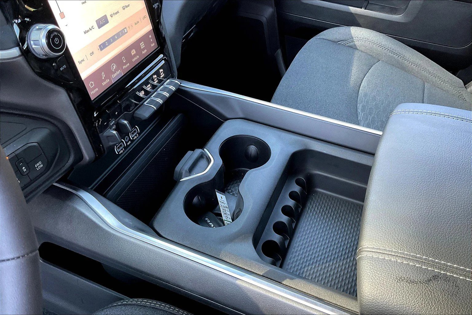 2025 RAM 2500 Big Horn - Photo 8