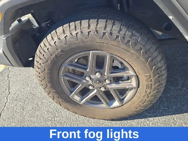 Used 2024 White Jeep Sport S image 24