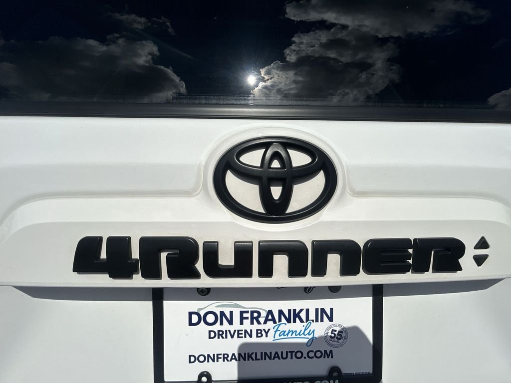 Used 2023 White Toyota SR5 image 33