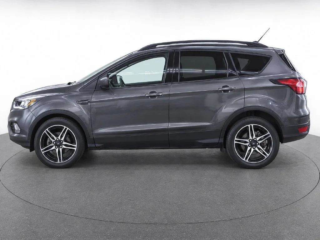 Used 2019 Gray Ford SEL image 7