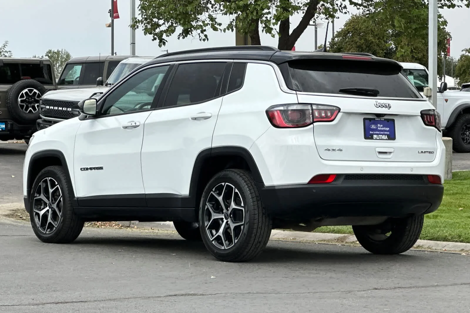 Certified Used 2025 Bright White Clearcoat Jeep Limited image 6