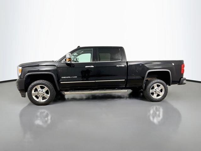 Used 2016 Black GMC Denali image 4