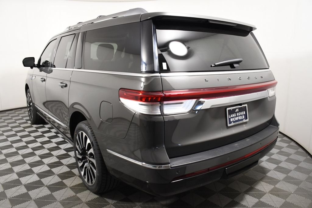 Used 2022 Chroma Caviar Dark Gray Metallic Clearcoat Lincoln Black Label image 4