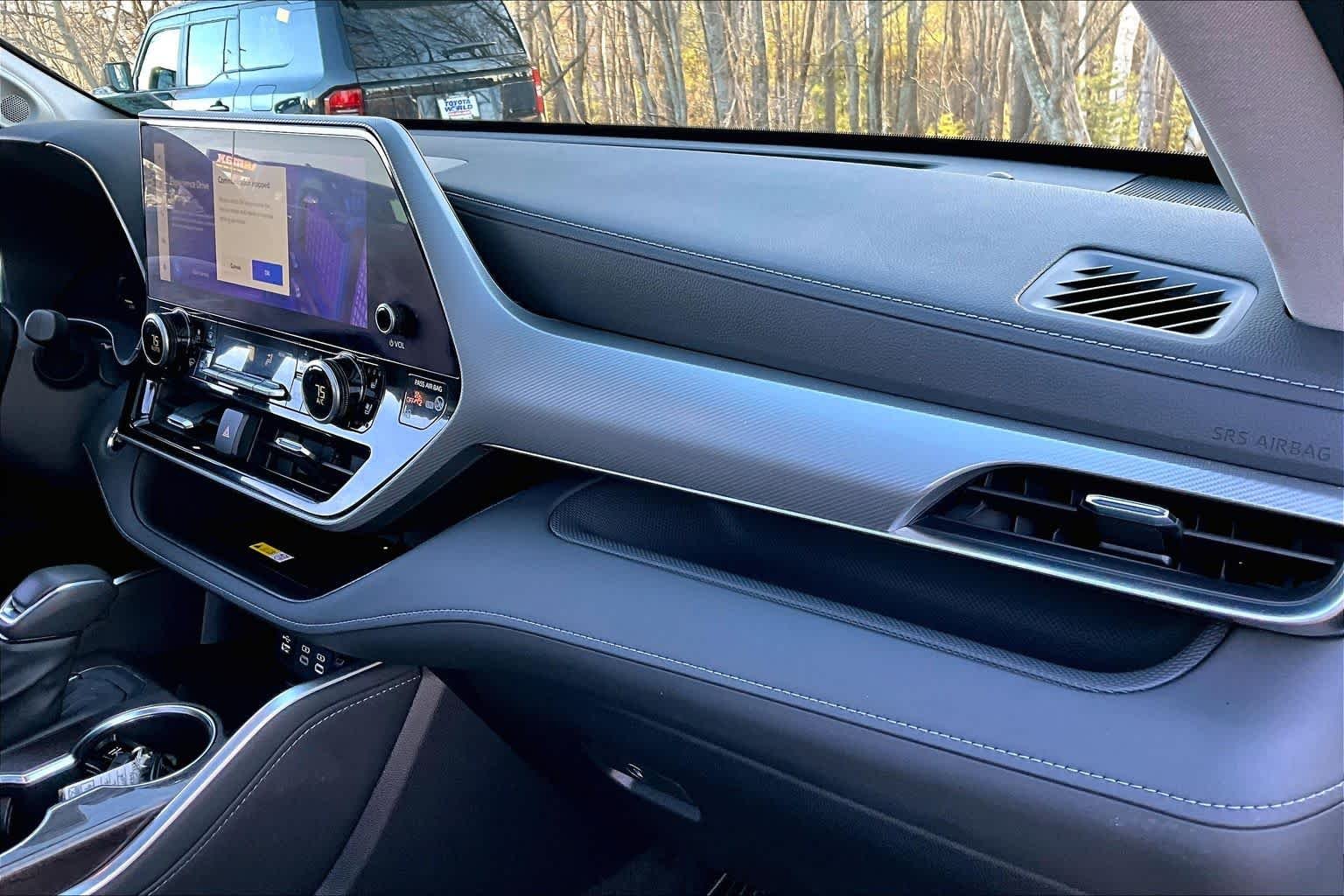 2023 Toyota Highlander Platinum - Photo 18