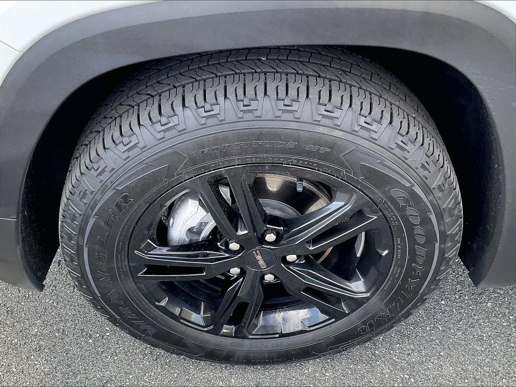 Used 2024 Summit White GMC AT4 image 7