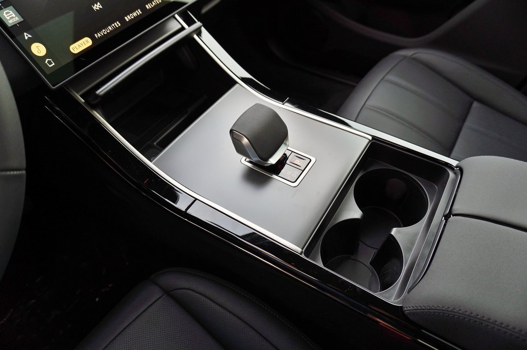 2026 LAND ROVER RANGE ROVER EVOQUE - Image 25