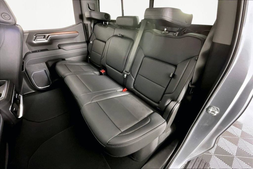 Used 2025 Sterling Metallic GMC Denali image 22