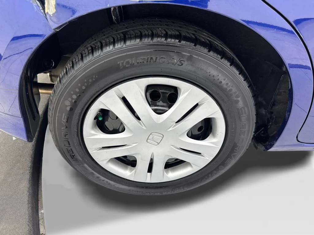 Used 2011  Honda Base image 79