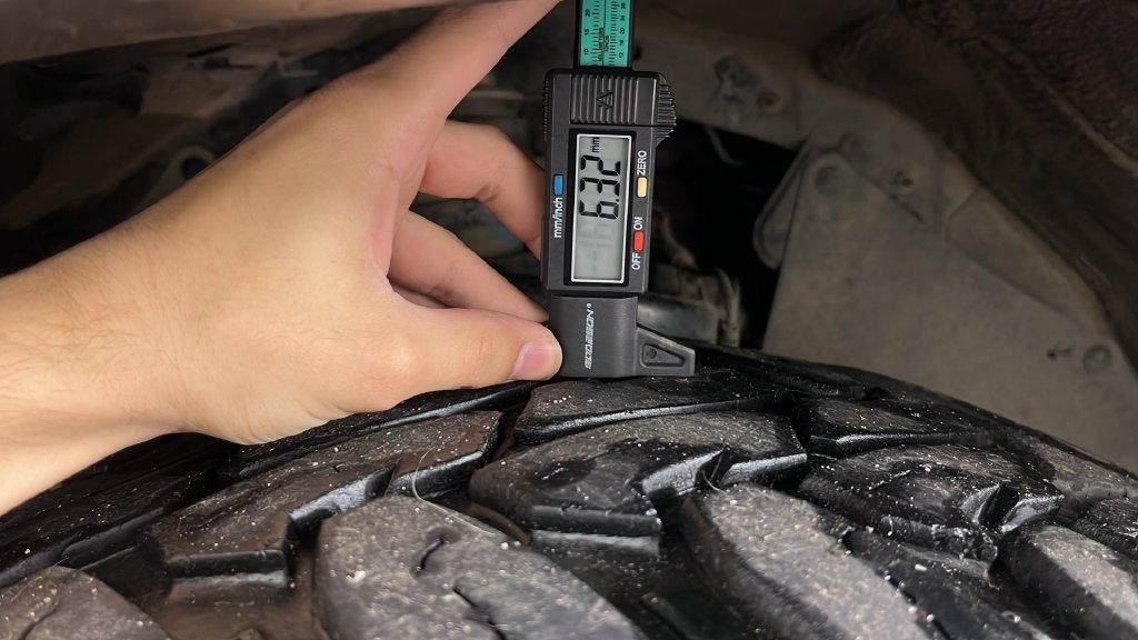 Used 2015 Gray Toyota Base image 43