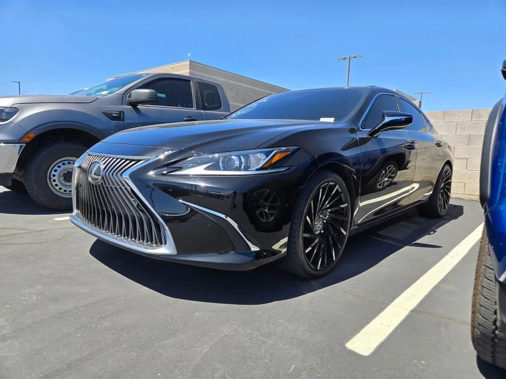 Used 2019 Obsidian Lexus ES 350 image 2