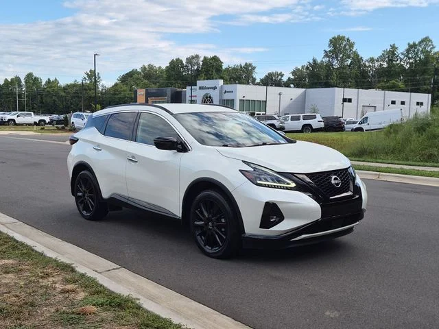 Used 2023 White Nissan SV image 15
