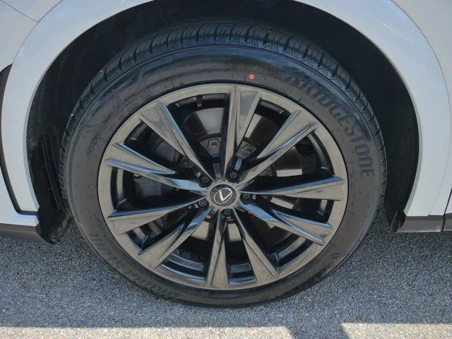 Certified Used 2024 ULTRA WHITE Lexus 350 F Sport Handling image 11